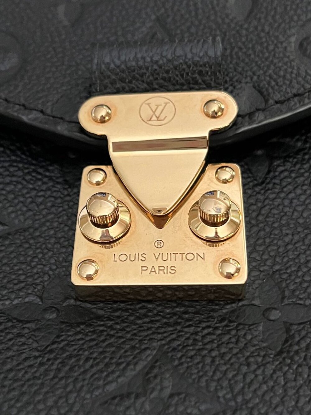 Louis Vuitton Pochette Métis in Monogram Empreinte Black Leather - Authentic - Picture 11 of 17